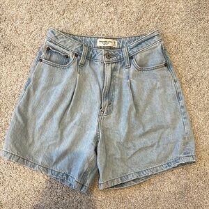 Abercrombie “Curve Love The Loose Short High Rise” Blue Jean Shorts